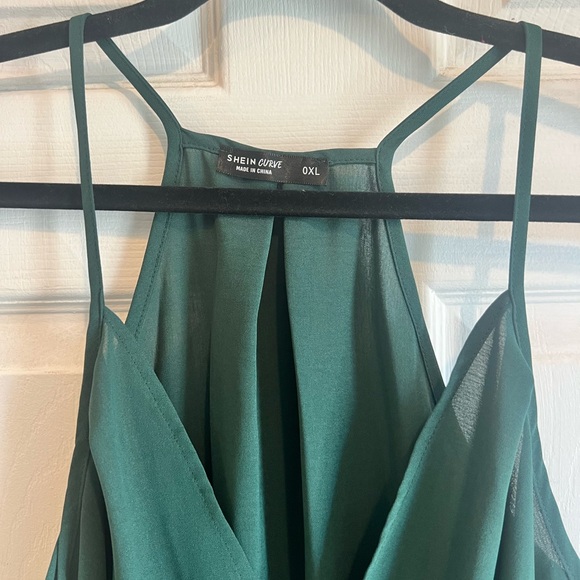Green Dressy tank top - Picture 3 of 3